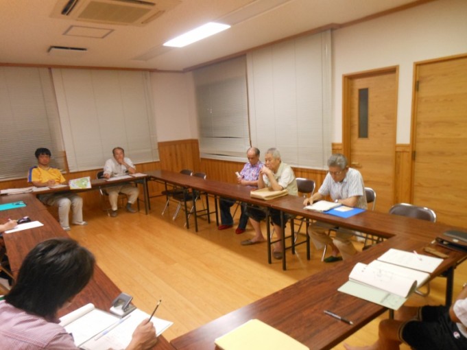 真剣に討議中です