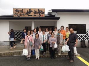 出来上がった蒲鉾を受け取りつつ買い物です