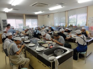 今回は調理室で頂いております。湯がきたてがいいということで・・・