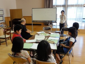 講義を聴いてます