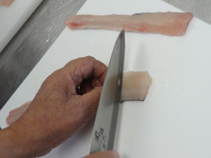 鱧の骨切り。中々手ごわかったです(*_*)