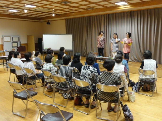 まずは講師のエホントさんとのご対面です。