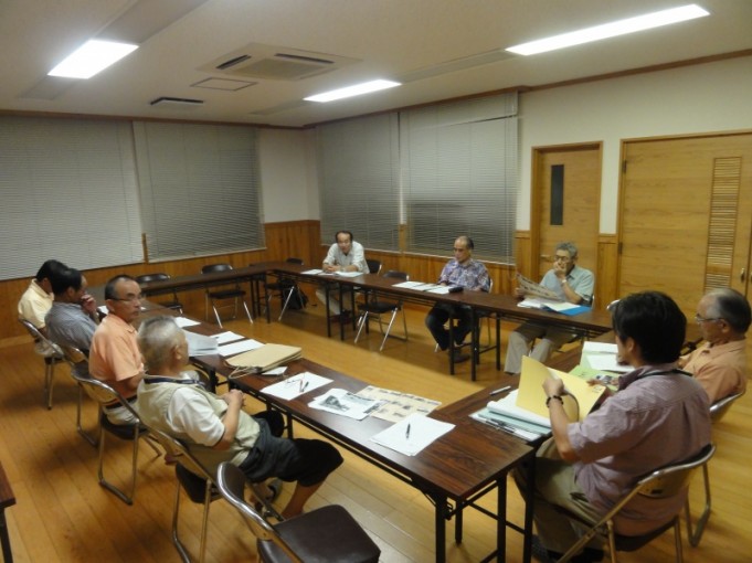 和やかかつ白熱した議論をしています。