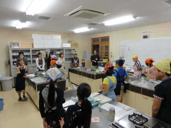 ボランティアさんと対面式です。現在午後5時40分