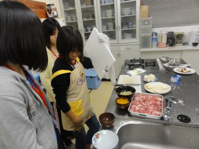 豚シャブの豚肉と野菜を分けました。