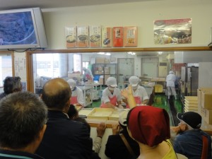 イカしゅうまい三姉妹の手際良さに感心しています