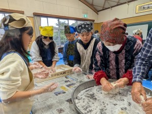 PXL_20251225_004617143.TS-000