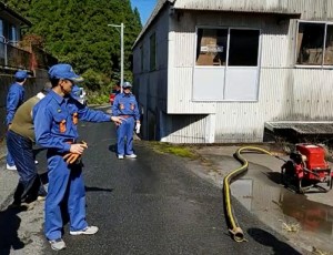 Microsoft Word - 写真 - コピー (2)