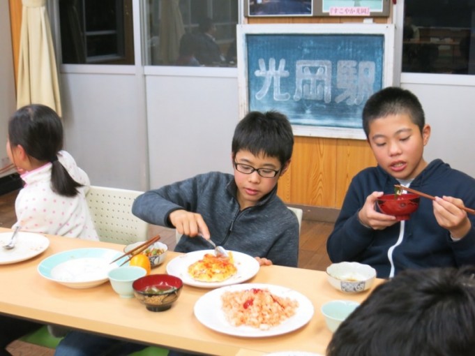 男子は食欲旺盛でした